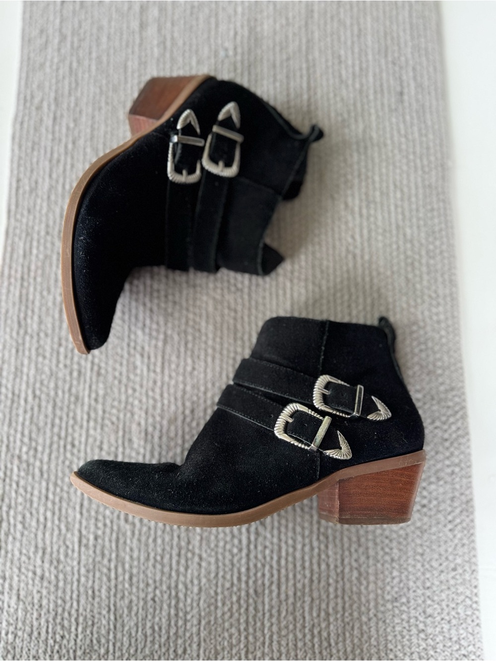 Steve Madden Black Silver Suede Leather Western Buckle Ankle Boots Size 8.5